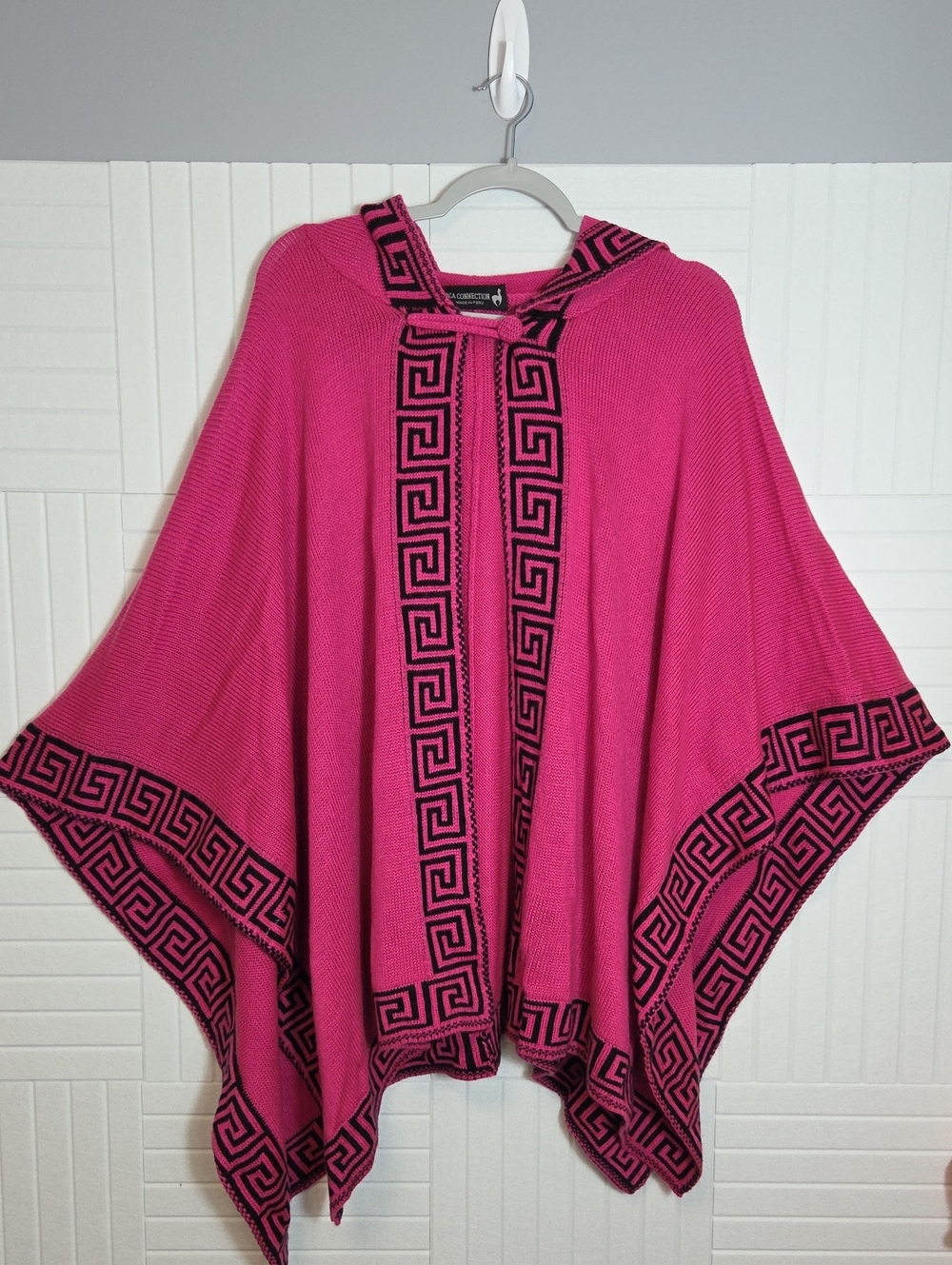 Alpaca Connection Made In Peru Alpaca Hooded Poncho One Size Fits All